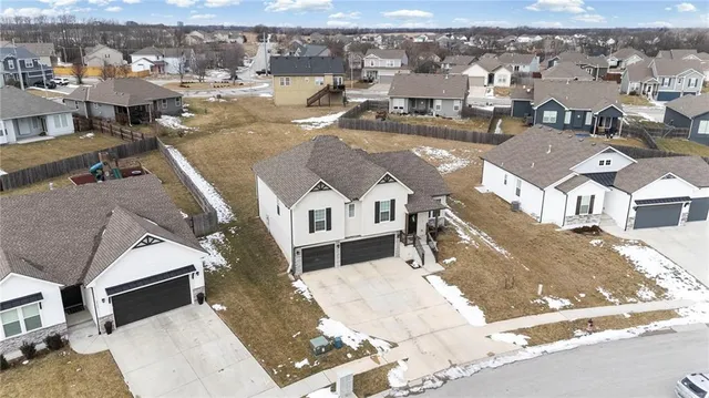 $450,000 | 3727 Northwest 95th Street, Kansas City, MO 64156