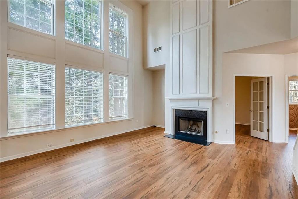 520 Midhurst Place Suwanee, GA 30024 - Photo 4 of 28