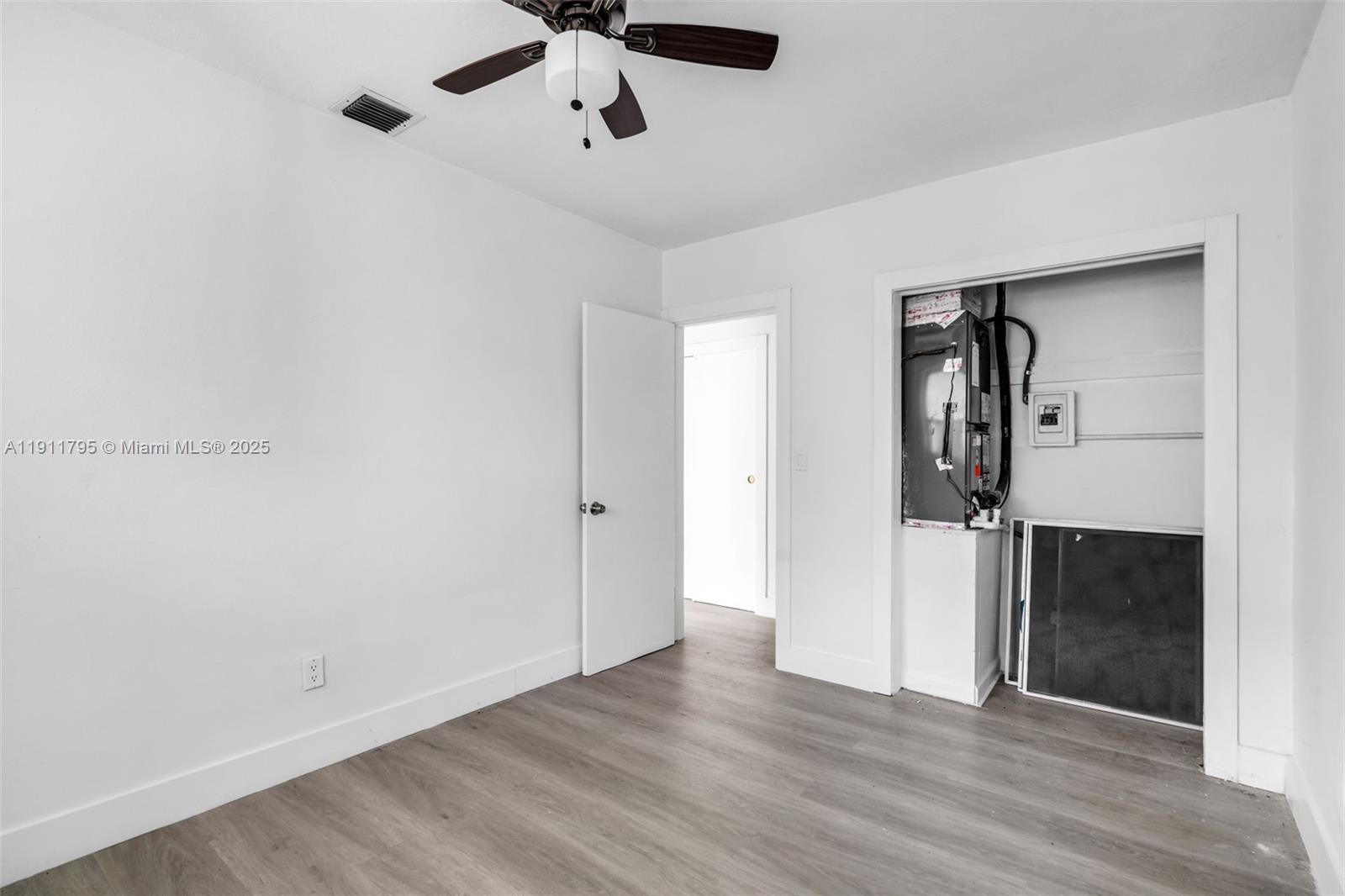 6831 Greene Street Hollywood, FL 33024 - Photo 11 of 29