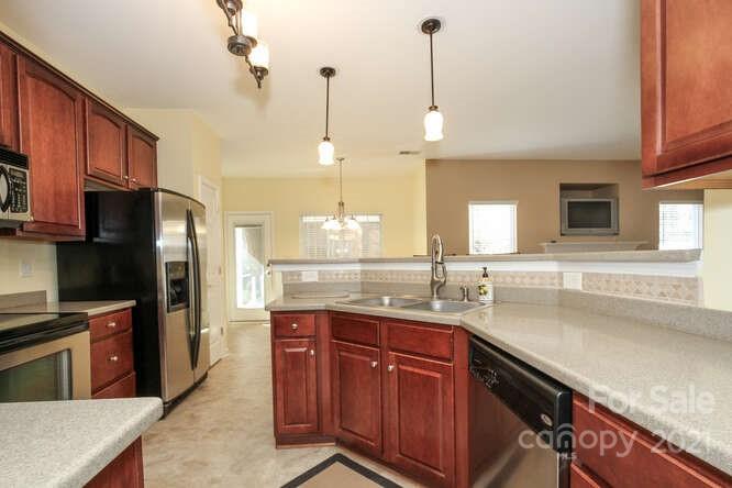 5532 Alexandrite Way Fort Mill, SC 29708 - Photo 9 of 39 Gallery Image 9