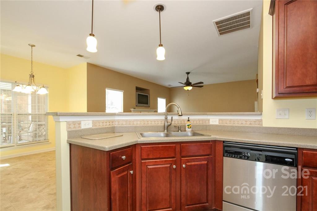 5532 Alexandrite Way Fort Mill, SC 29708 - Photo 10 of 39 Gallery Image 10