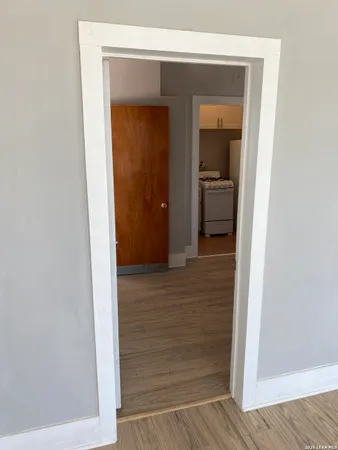 $750 | 203 West Theo Avenue, Unit REAR, San Antonio, TX 78214