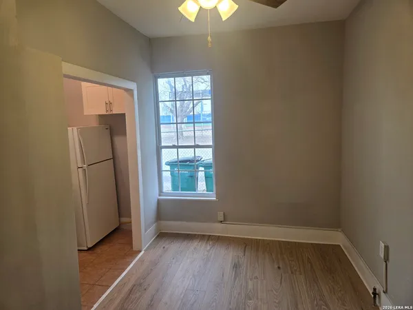 $750 | 203 West Theo Avenue, Unit REAR, San Antonio, TX 78214