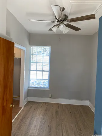 $750 | 203 West Theo Avenue, Unit REAR, San Antonio, TX 78214