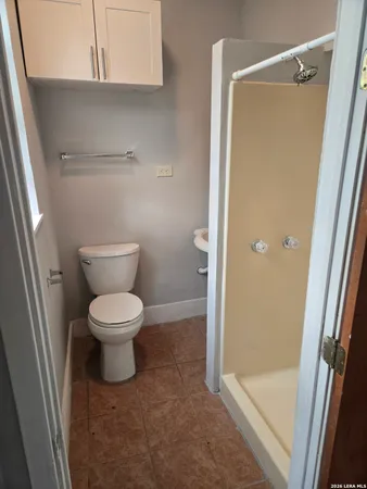 $750 | 203 West Theo Avenue, Unit REAR, San Antonio, TX 78214