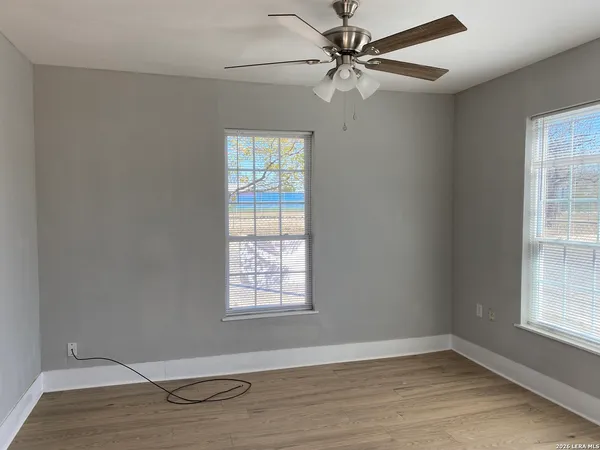 $750 | 203 West Theo Avenue, Unit REAR, San Antonio, TX 78214