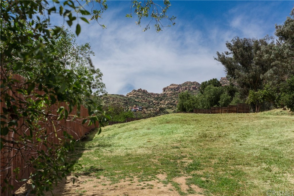 9822 Kentland Avenue Chatsworth, CA 91311 - Photo 1 of 8