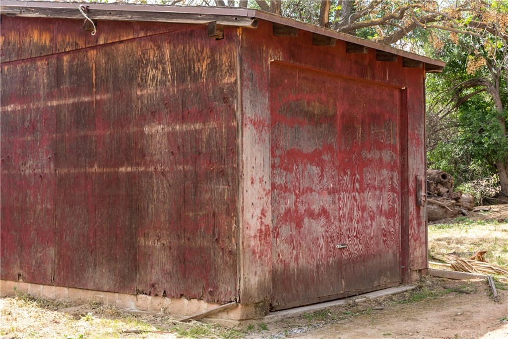 9822 Kentland Avenue Chatsworth, CA 91311 - Photo 5 of 8