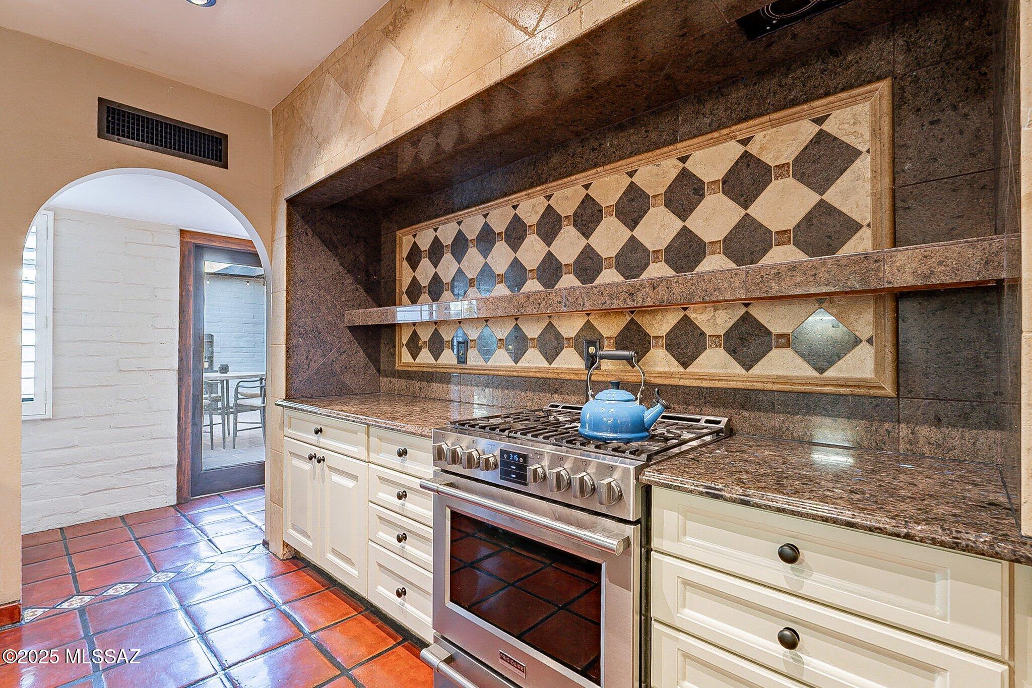 4401 East Havasu Road Tucson, AZ 85718 - Photo 14 of 41 Gallery Image 14
