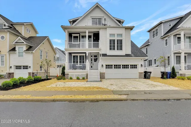 $2,199,000 | 515 Highway 35, Mantoloking, NJ 08738