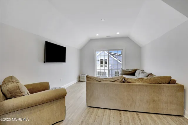 $2,199,000 | 515 Highway 35, Mantoloking, NJ 08738