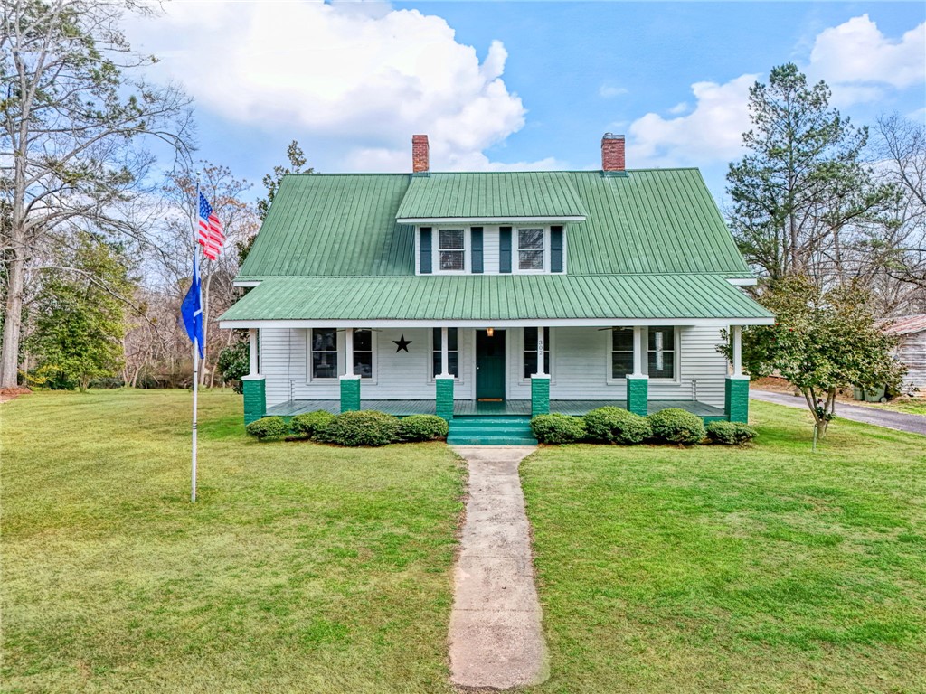 302 Gassaway Street Central, SC 29630 - Photo 26 of 34 This charming home features a classic facade and welcoming front porch.