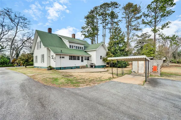 $435,000 | 302 Gassaway Street, Central, SC 29630