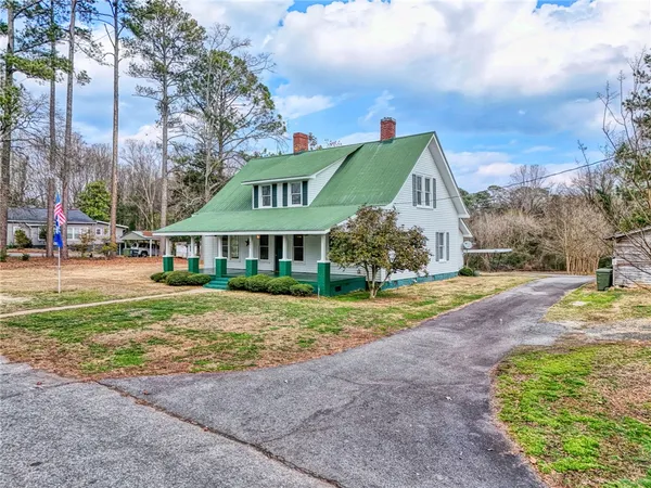 $435,000 | 302 Gassaway Street, Central, SC 29630