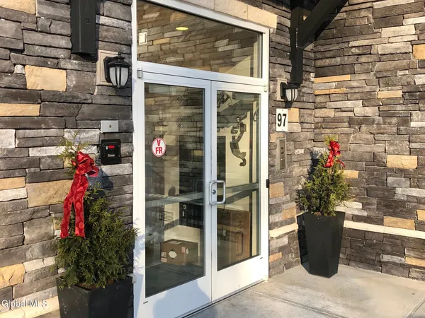 $370,000 | 97 East Avenue, Unit 201, Saratoga Springs, NY 12866