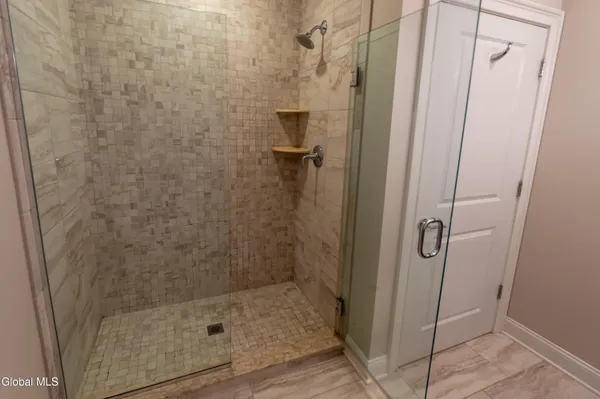 $370,000 | 97 East Avenue, Unit 201, Saratoga Springs, NY 12866