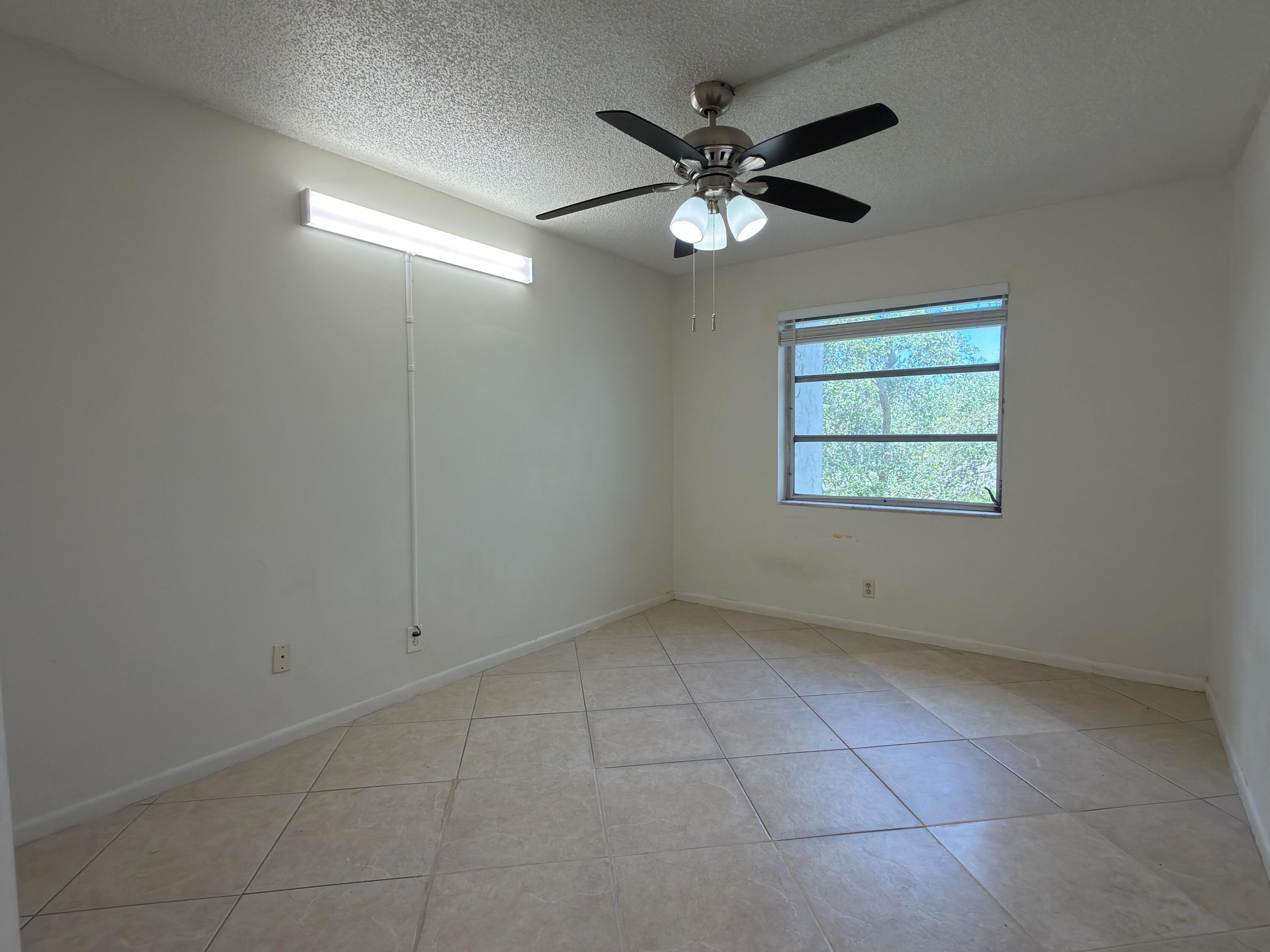 610 Northwest 13th Street, Unit 370 Boca Raton, FL 33486 - Photo 12 of 17 IMG_4465