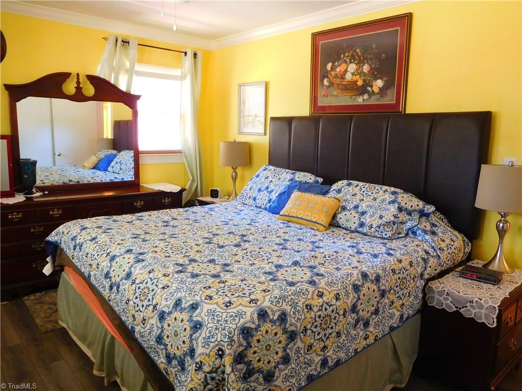 512 Spruce Street High Point, NC 27262 - Photo 12 of 19 master bedroom with plenty of room for King bed and furniture