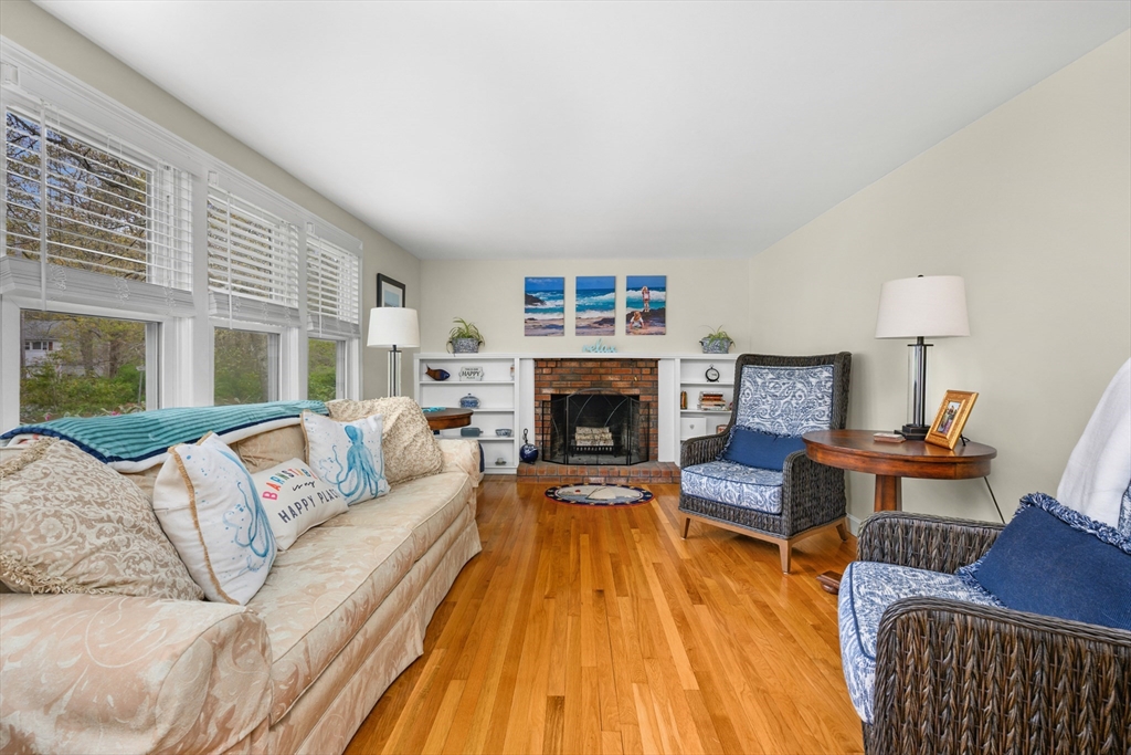 122 Salt Rock Road Barnstable, MA 02630 - Photo 3 of 35 Gallery Image 3