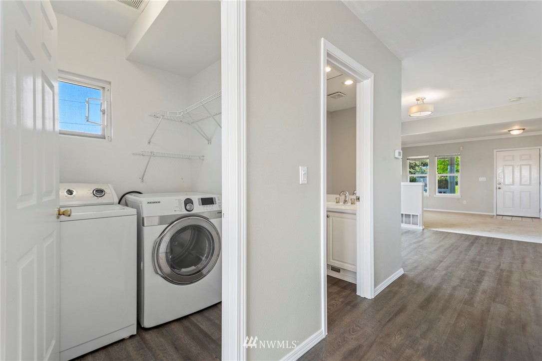3829 Northeast 6th Street Renton, WA 98056 - Photo 13 of 25