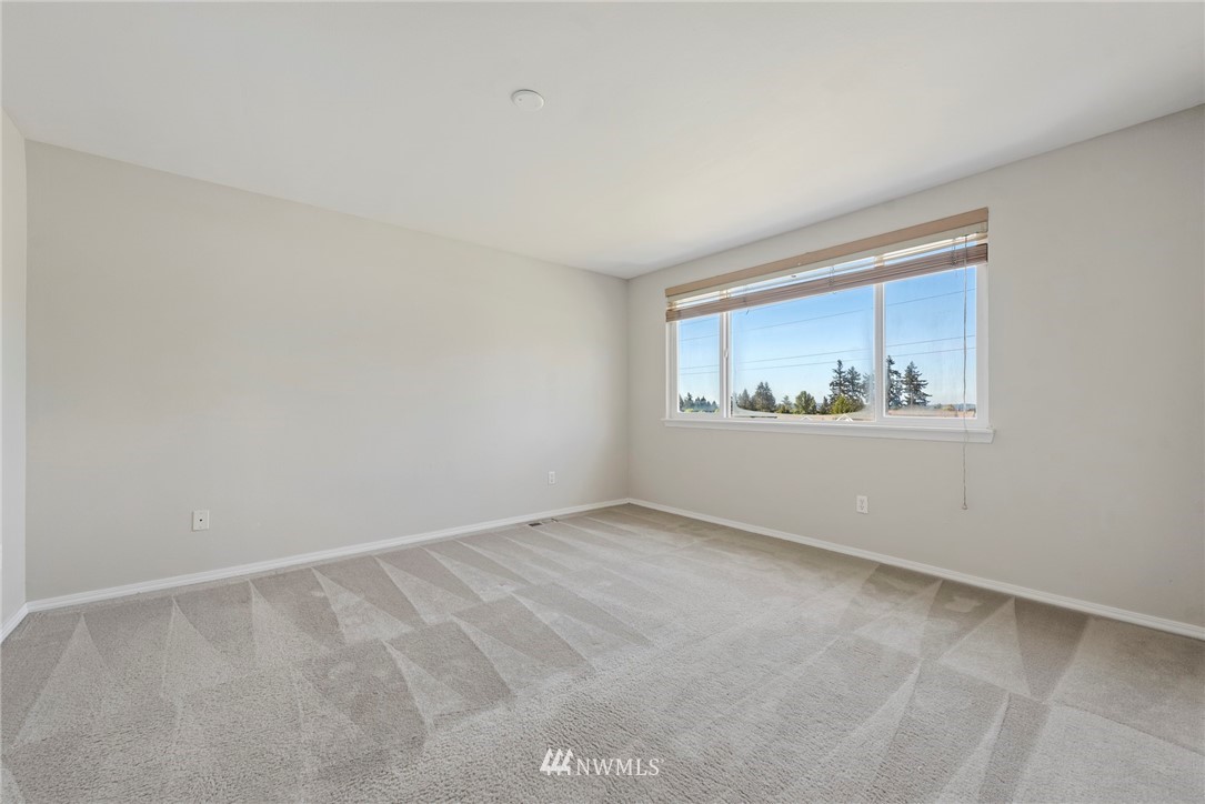 3829 Northeast 6th Street Renton, WA 98056 - Photo 14 of 25