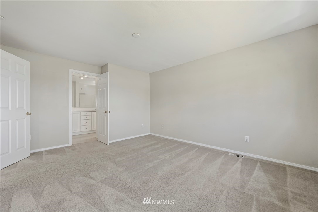 3829 Northeast 6th Street Renton, WA 98056 - Photo 15 of 25