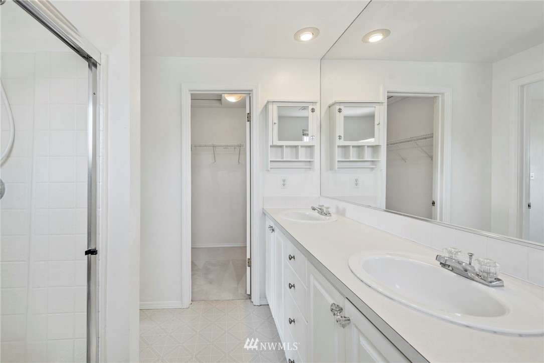 3829 Northeast 6th Street Renton, WA 98056 - Photo 17 of 25