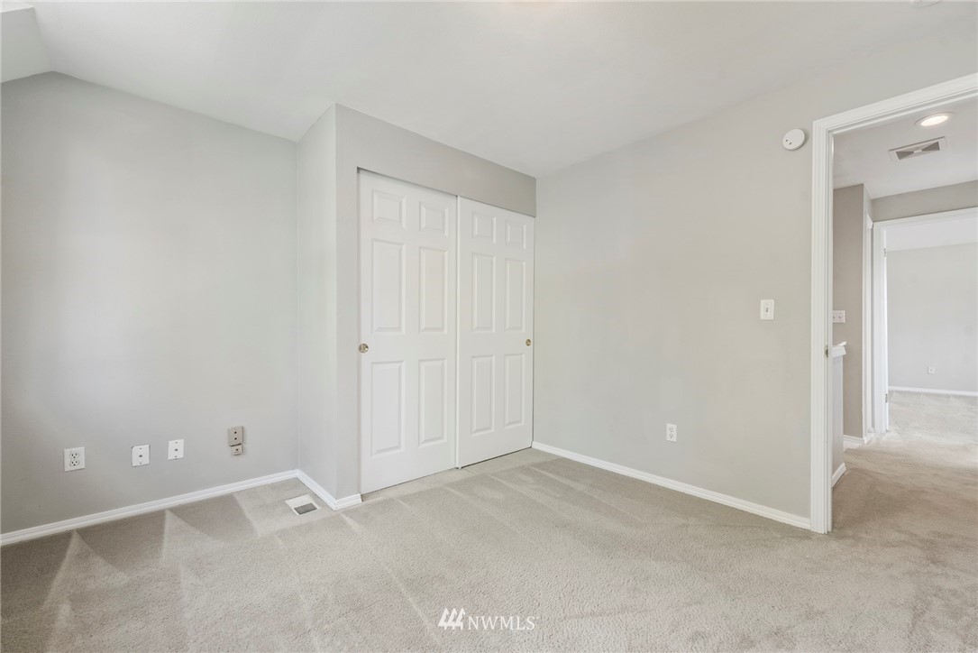 3829 Northeast 6th Street Renton, WA 98056 - Photo 19 of 25