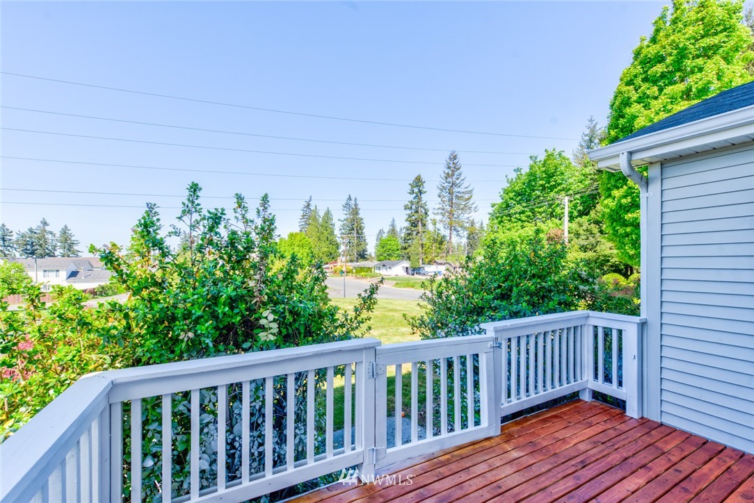 3829 Northeast 6th Street Renton, WA 98056 - Photo 24 of 25