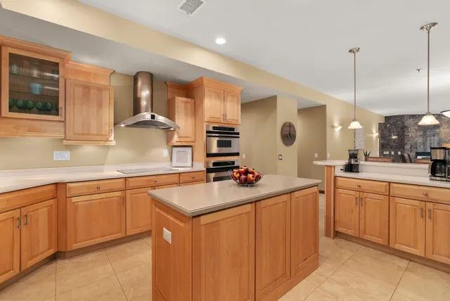 $800,000 | 5355 Hanson's Landing, Unit 104, Madison, WI 53704