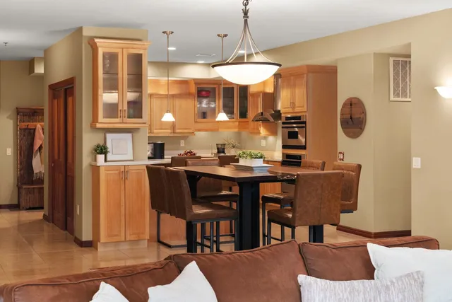 $800,000 | 5355 Hanson's Landing, Unit 104, Madison, WI 53704