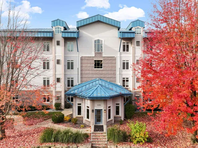 $800,000 | 5355 Hanson's Landing, Unit 104, Madison, WI 53704