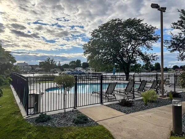 $775,000 | 5355 Hanson's Landing, Unit 104, Madison, WI 53704