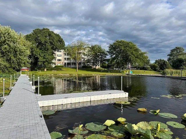 $800,000 | 5355 Hanson's Landing, Unit 104, Madison, WI 53704