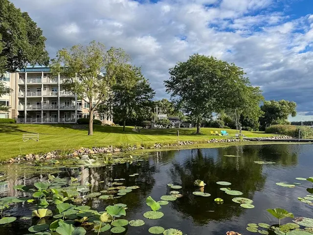 $800,000 | 5355 Hanson's Landing, Unit 104, Madison, WI 53704