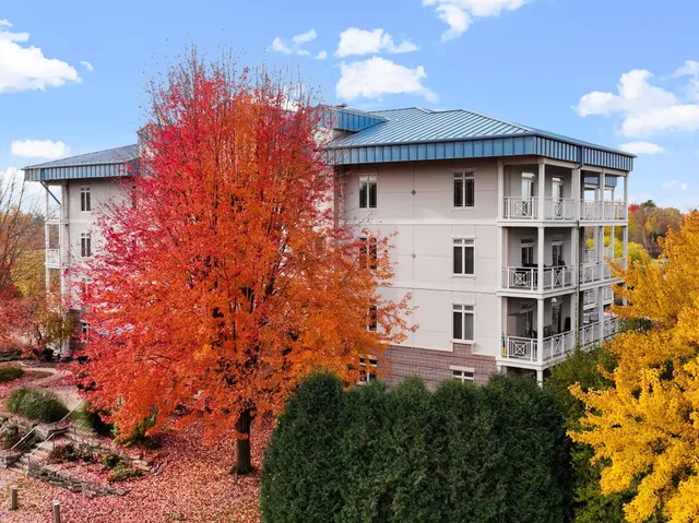 $800,000 | 5355 Hanson's Landing, Unit 104, Madison, WI 53704