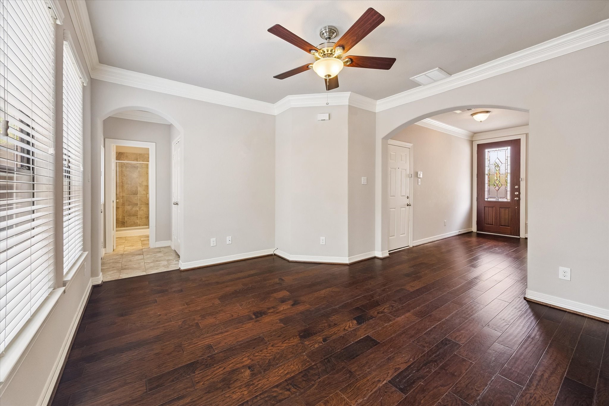 3002 Soutine Street Houston, TX 77021 - Photo 3 of 22 1st floor flex space could be office, study, den, workout room, crafts room.