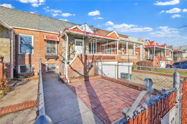 $689,000 | 145-36 159th Street | Springfield Gardens