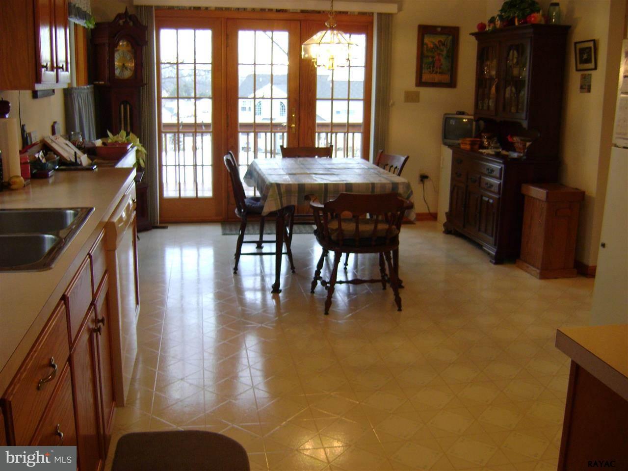23 Timber Lane Hanover, PA 17331 - Photo 10 of 35