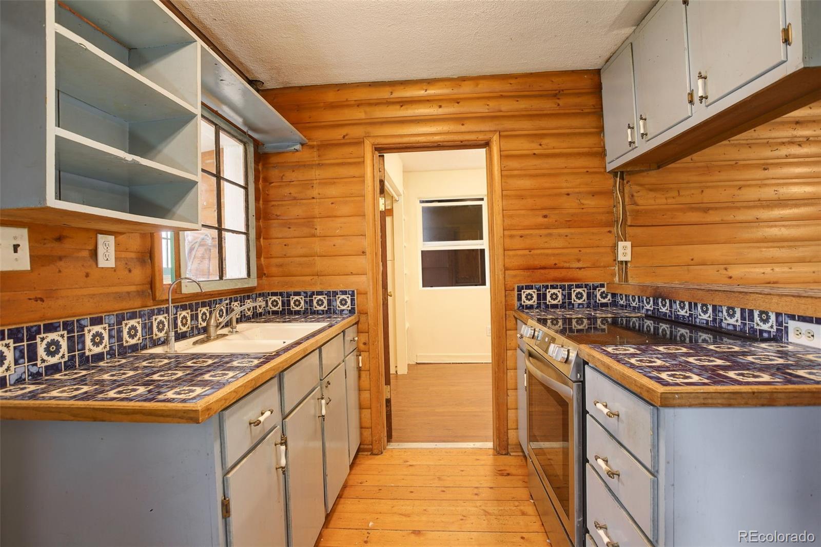 184 Signal Rock Road Golden, CO 80403 - Photo 8 of 21 Gallery Image 8