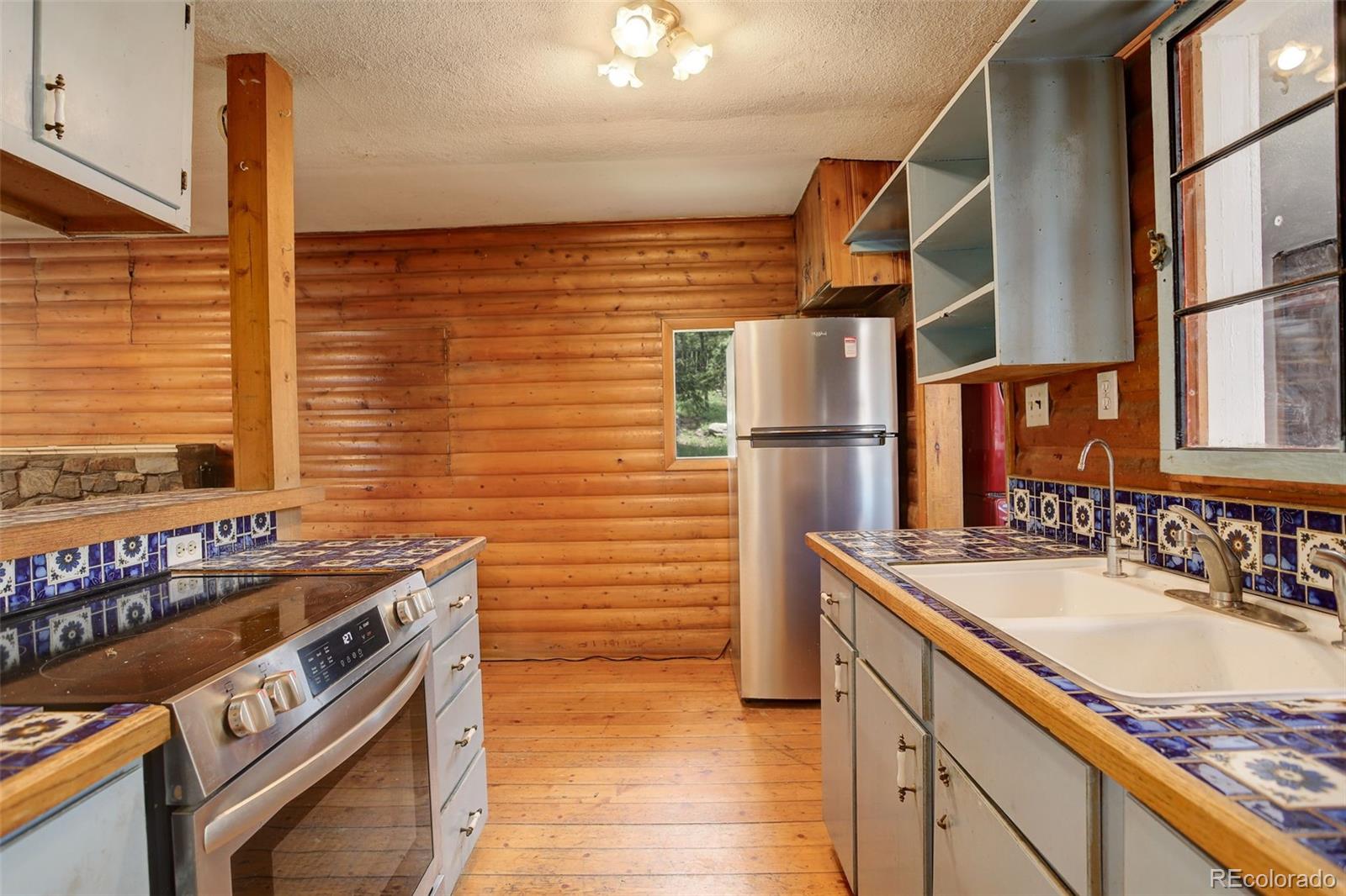 184 Signal Rock Road Golden, CO 80403 - Photo 9 of 21 Gallery Image 9