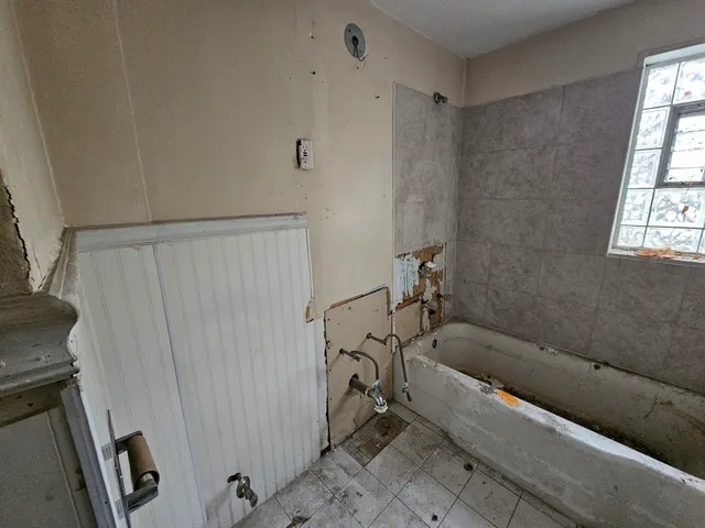 $59,999 | 8338 South Ingleside Avenue, Chicago, IL 60619