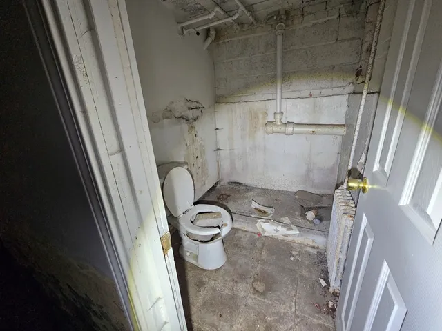 $59,999 | 8338 South Ingleside Avenue, Chicago, IL 60619