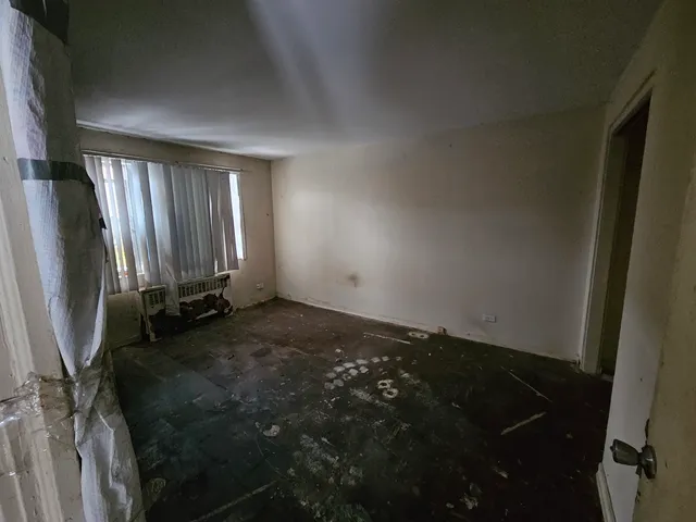 $59,999 | 8338 South Ingleside Avenue, Chicago, IL 60619