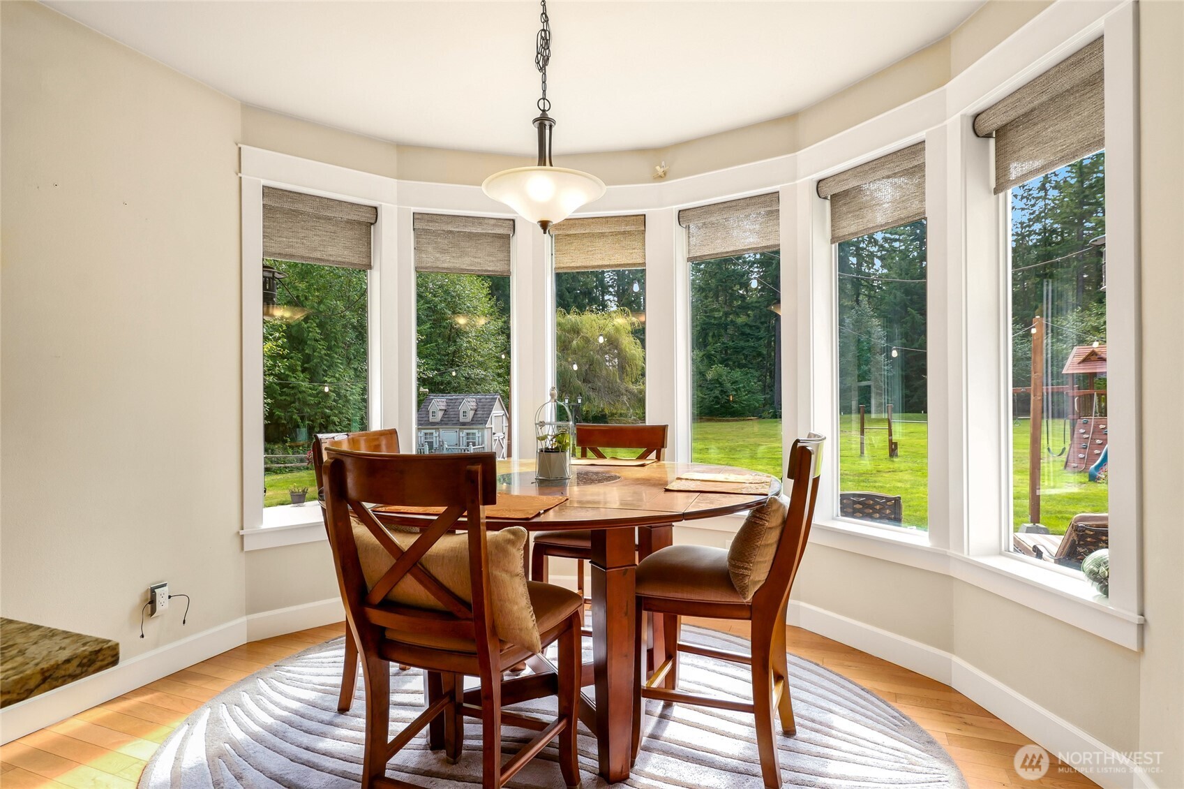 7726 Lake Alice Road Southeast Fall City, WA 98024 - Photo 11 of 40