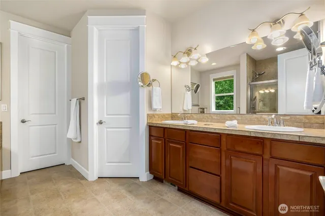 $2,430,000 | 7726 Lake Alice Road Southeast, Fall City, WA 98024