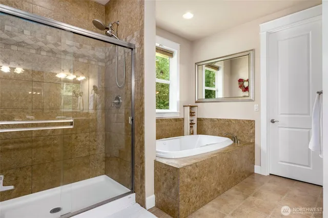 $2,430,000 | 7726 Lake Alice Road Southeast, Fall City, WA 98024