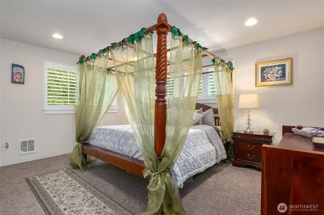 $2,430,000 | 7726 Lake Alice Road Southeast, Fall City, WA 98024