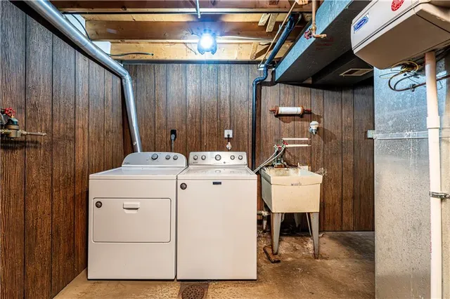 $330,000 | 110 Edinboro Drive, Greensburg, PA 15601