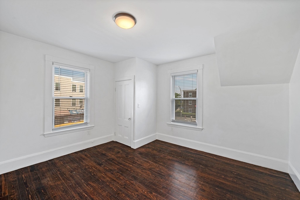 8 Chestnut Street Lynn, MA 01902 - Photo 23 of 39